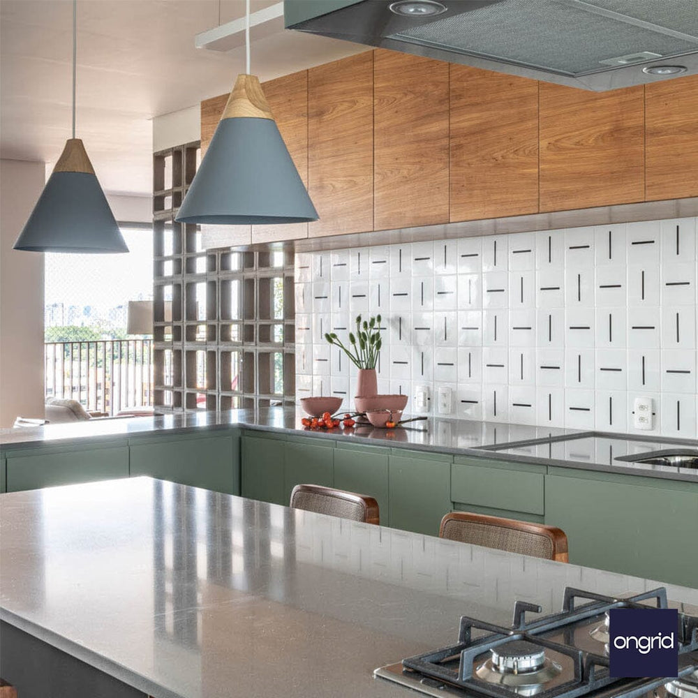 Industrial Chic Kitchen Design: Bold and Modern | 19' x 12' ongrid.design