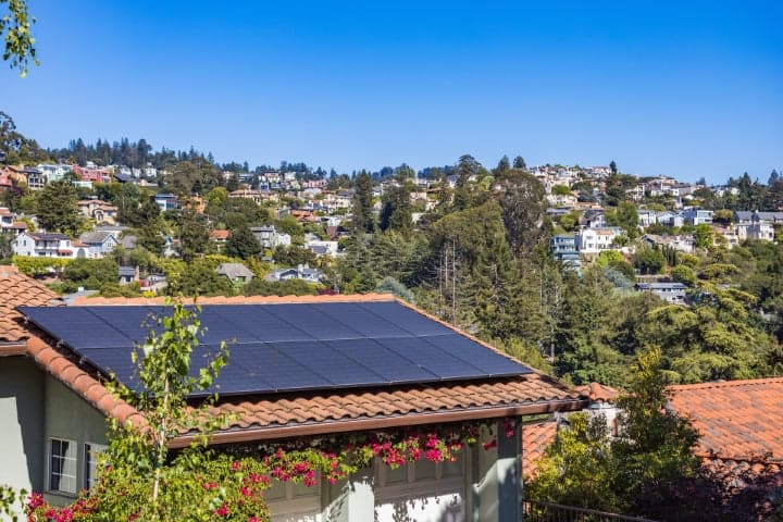 solar roof installation in India